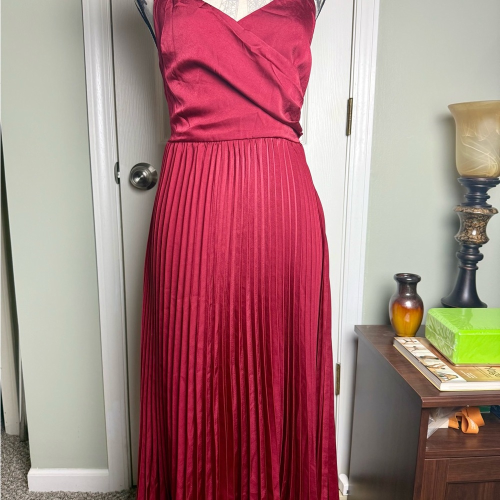 NWT Zaful Red Maxi Pleated Sexy Elegant Dress Size M